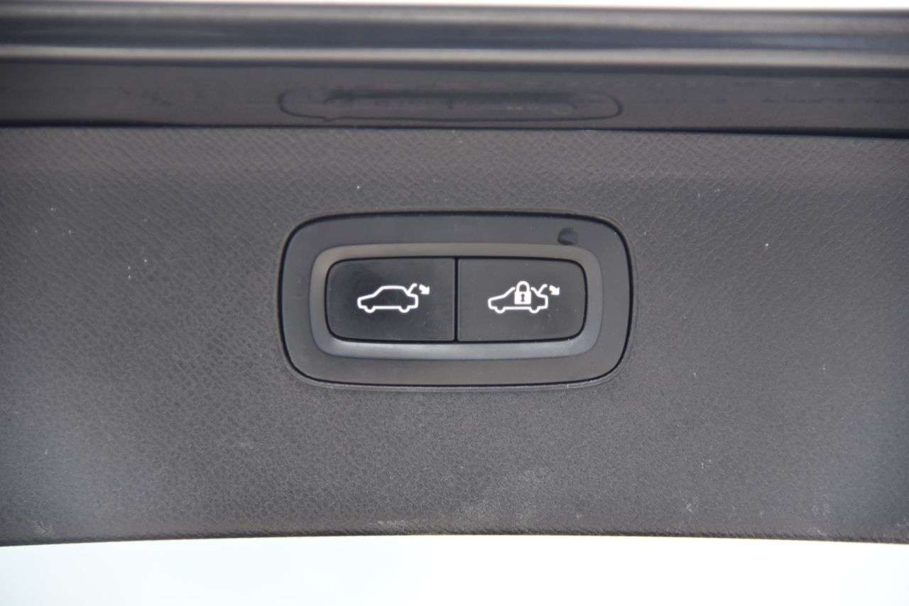 2017 VOLVO XC90 2017 VOLVO XC90