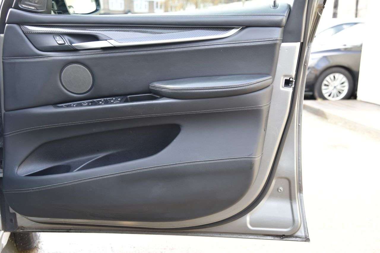 2017 BMW X5 M 2017 BMW X5 M