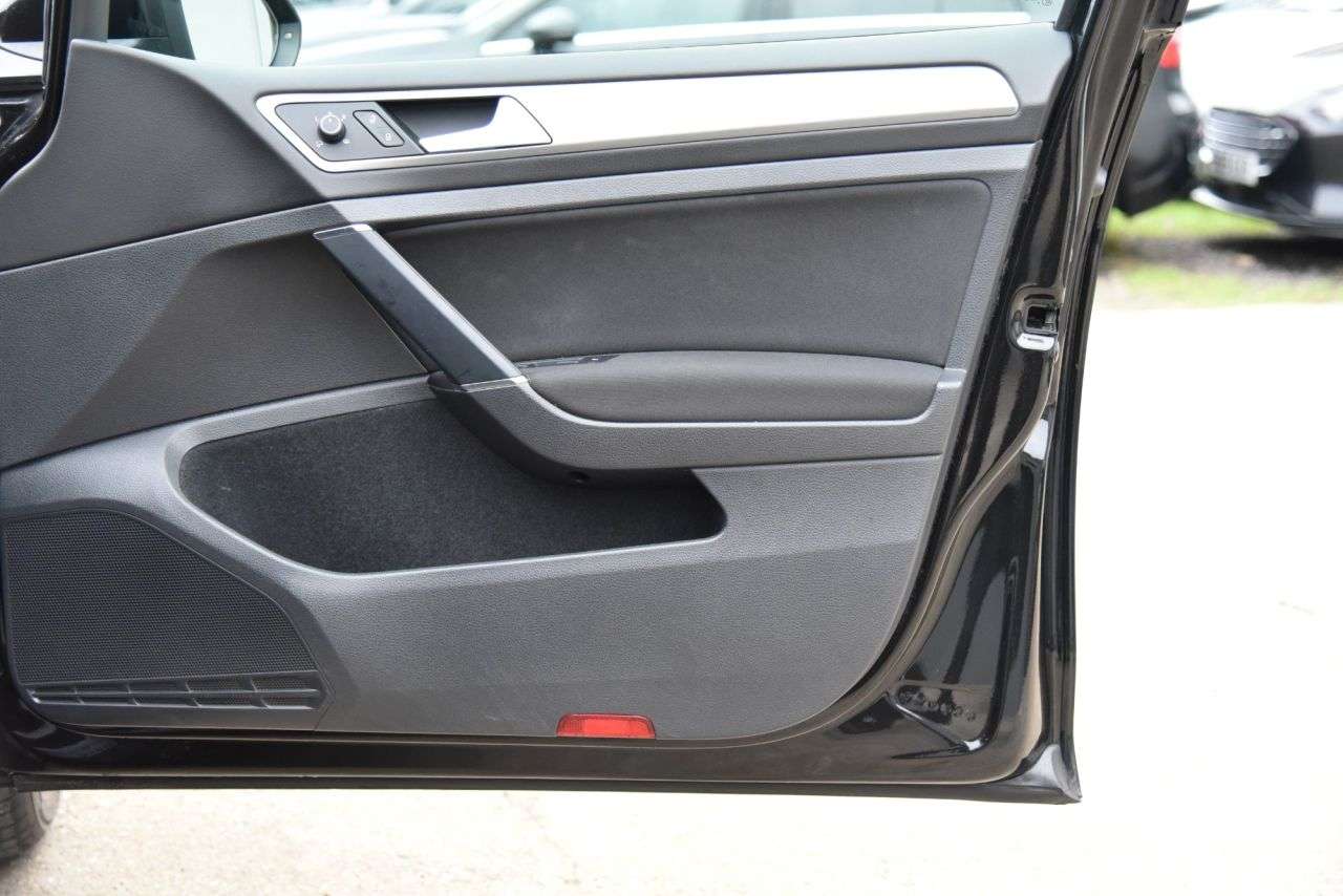 2017 VOLKSWAGEN GOLF 2017 VOLKSWAGEN GOLF