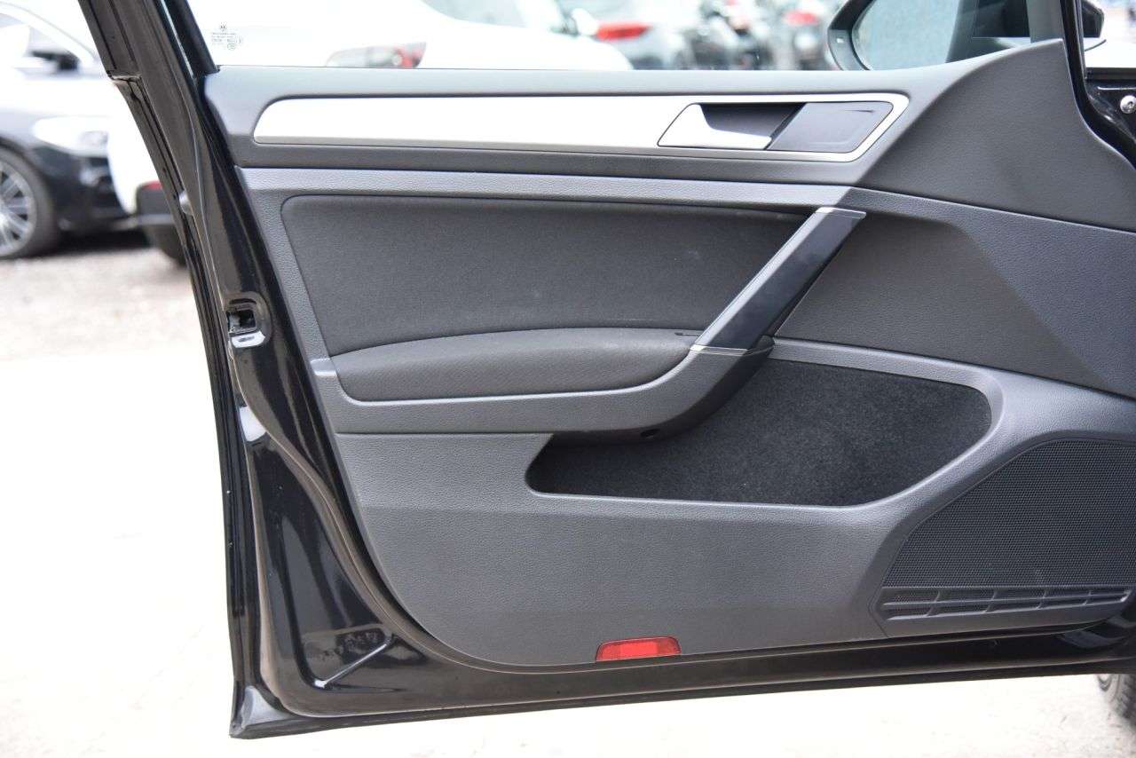 2017 VOLKSWAGEN GOLF 2017 VOLKSWAGEN GOLF