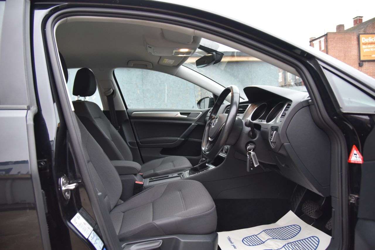 2017 VOLKSWAGEN GOLF 2017 VOLKSWAGEN GOLF