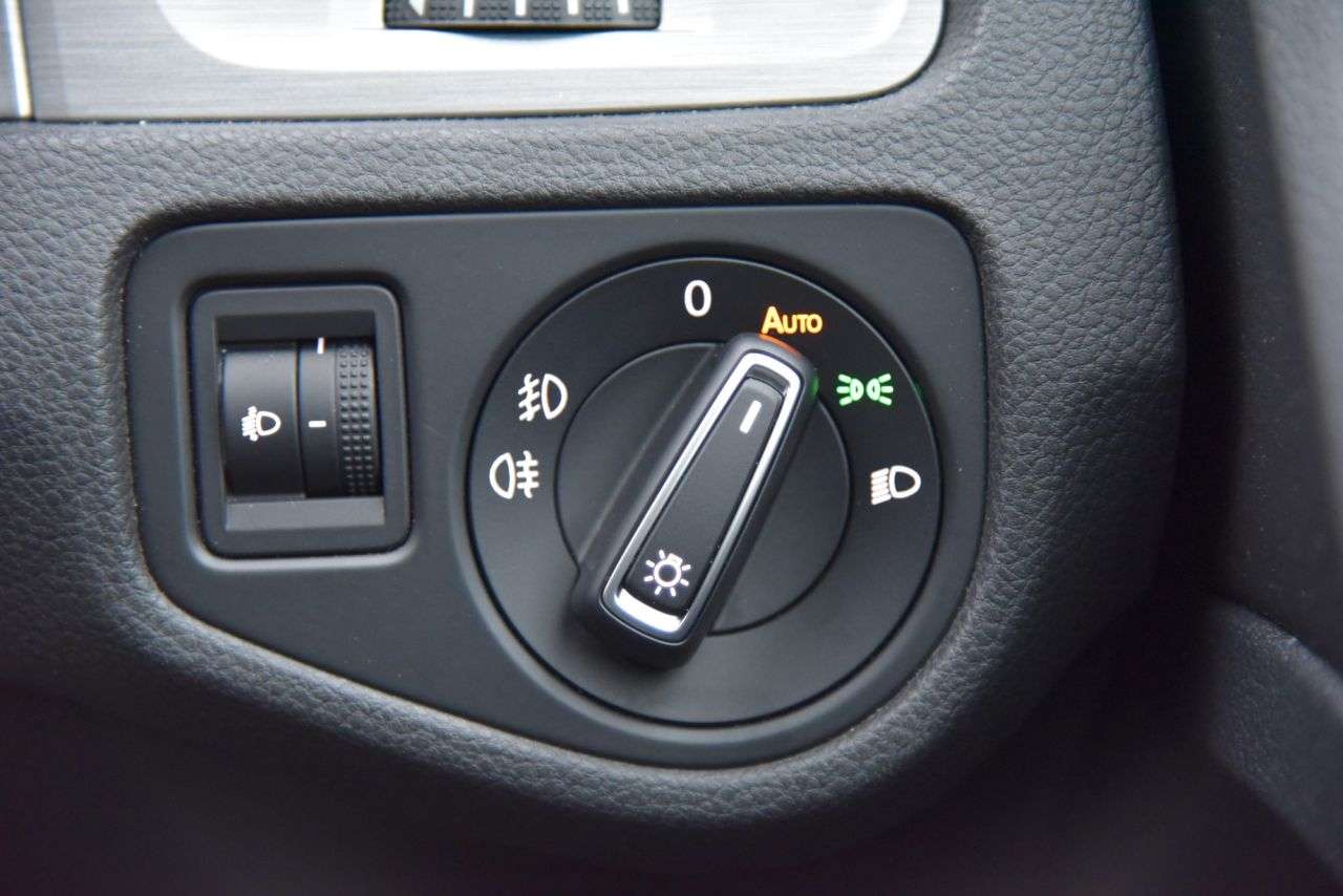 2017 VOLKSWAGEN GOLF 2017 VOLKSWAGEN GOLF