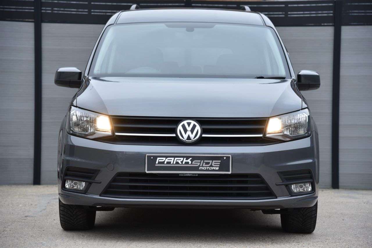 A 2018 VOLKSWAGEN CADDY MAXI LIFE 1.4 TSI BlueMotion Tech MPV 5dr Petrol DSG Euro 6 (s/s) (125 ps) AUTO | 2 O A 2018 VOLKSWAGEN CADDY MAXI LIFE 1.4 TSI BlueMotion Tech MPV 5dr Petrol DSG Euro 6 (s/s) (125 ps) AUTO | 2 O