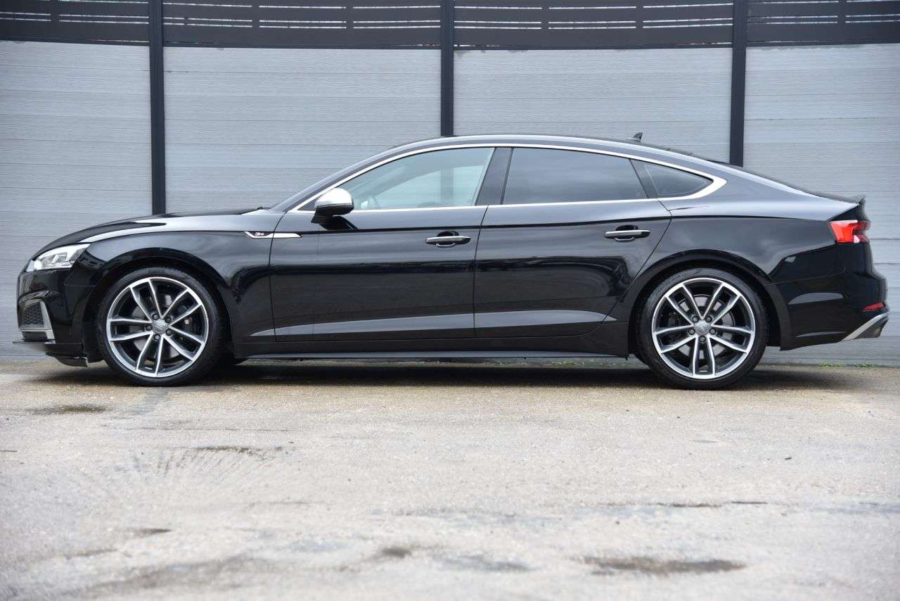 2017 AUDI S5 2017 AUDI S5