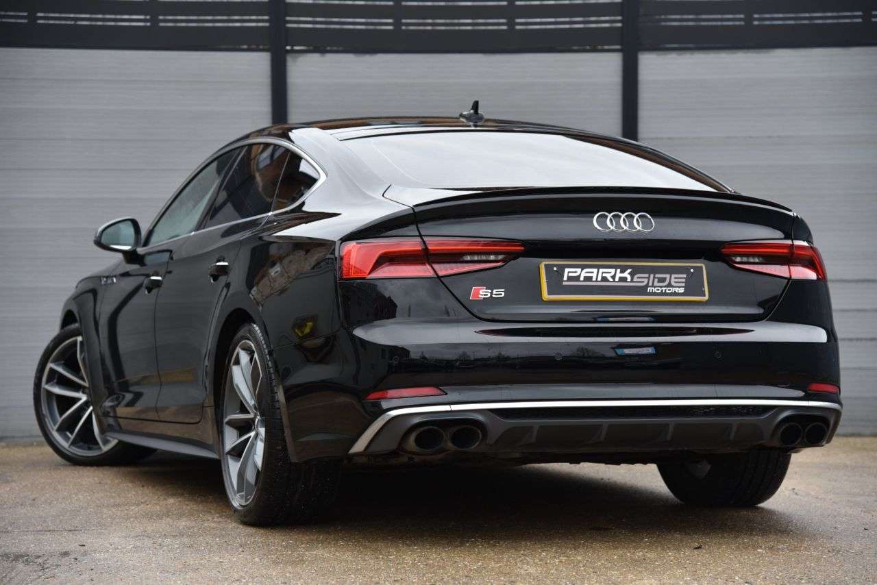 2017 AUDI S5 2017 AUDI S5