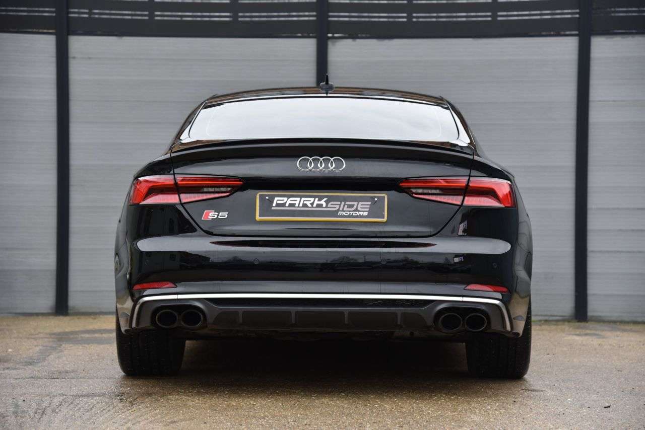 2017 AUDI S5 2017 AUDI S5