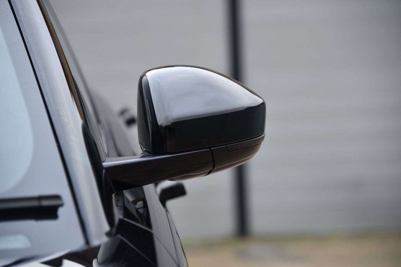 2019 LAND ROVER RANGE ROVER EVOQUE 2019 LAND ROVER RANGE ROVER EVOQUE