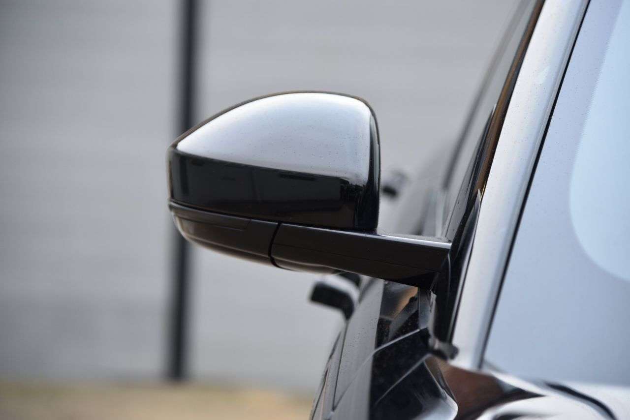 2019 LAND ROVER RANGE ROVER EVOQUE 2019 LAND ROVER RANGE ROVER EVOQUE