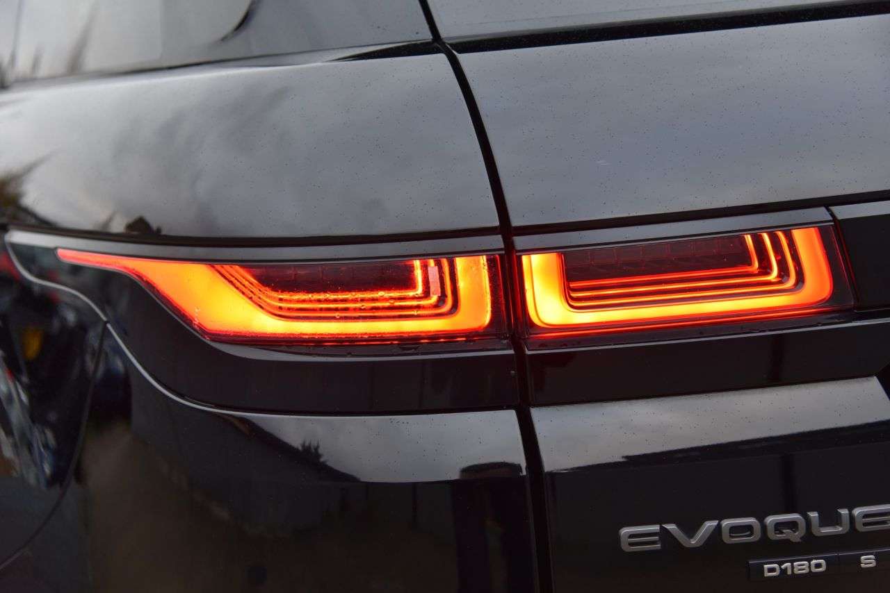 2019 LAND ROVER RANGE ROVER EVOQUE 2019 LAND ROVER RANGE ROVER EVOQUE