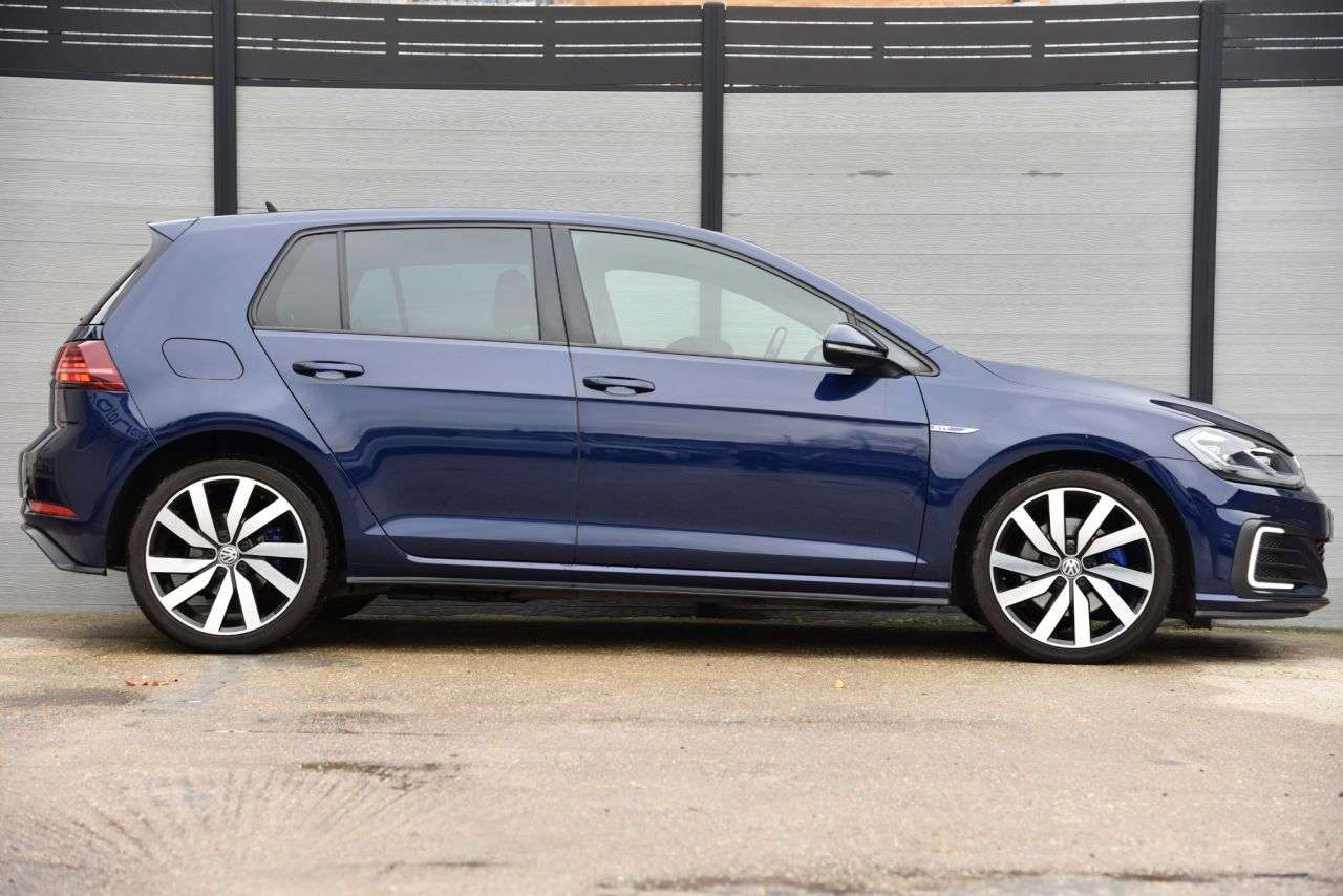 2020 VOLKSWAGEN GOLF 2020 VOLKSWAGEN GOLF