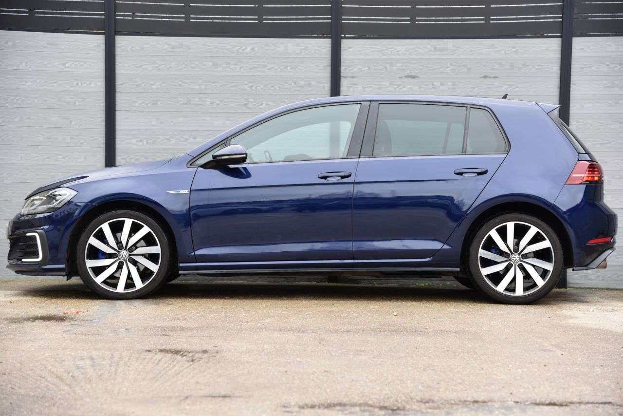 2020 VOLKSWAGEN GOLF 2020 VOLKSWAGEN GOLF