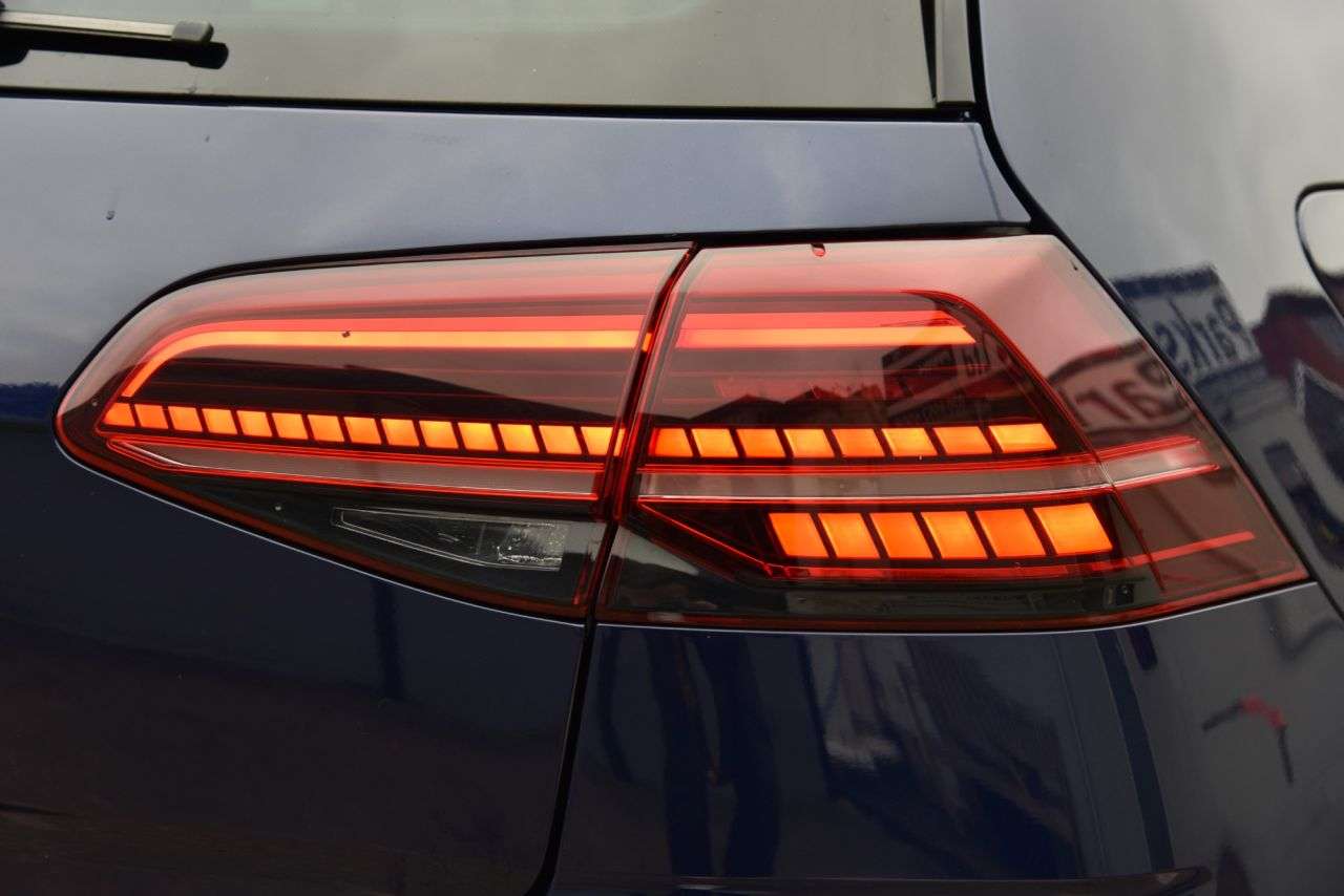 2020 VOLKSWAGEN GOLF 2020 VOLKSWAGEN GOLF