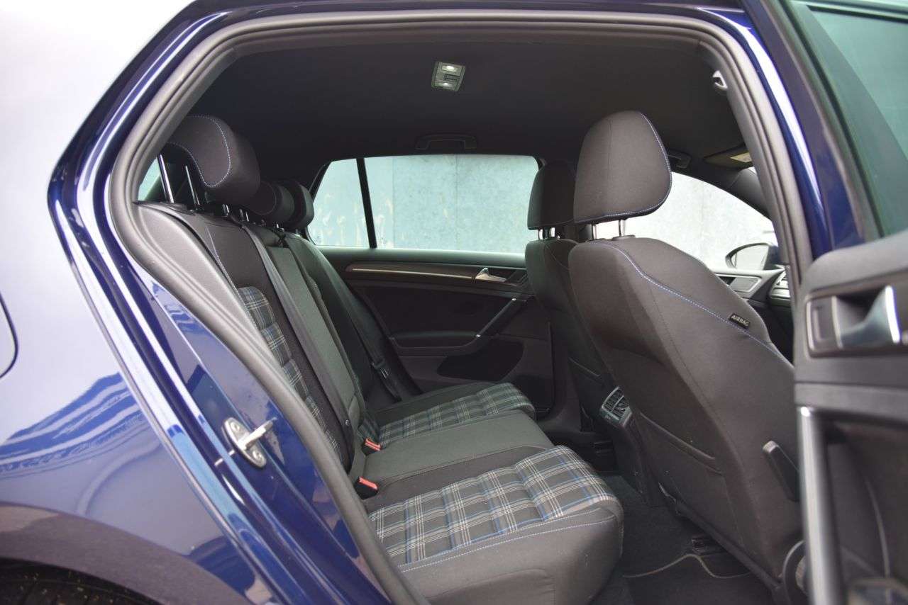 2020 VOLKSWAGEN GOLF 2020 VOLKSWAGEN GOLF