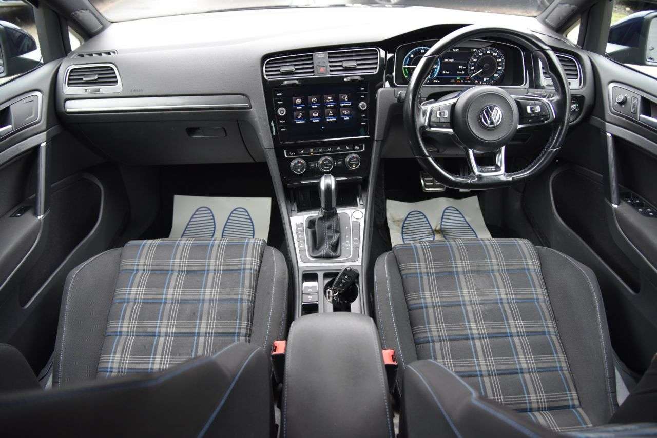 2020 VOLKSWAGEN GOLF 2020 VOLKSWAGEN GOLF