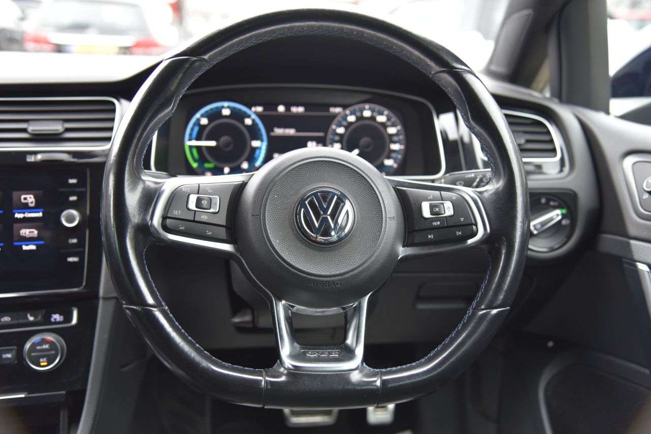 2020 VOLKSWAGEN GOLF 2020 VOLKSWAGEN GOLF