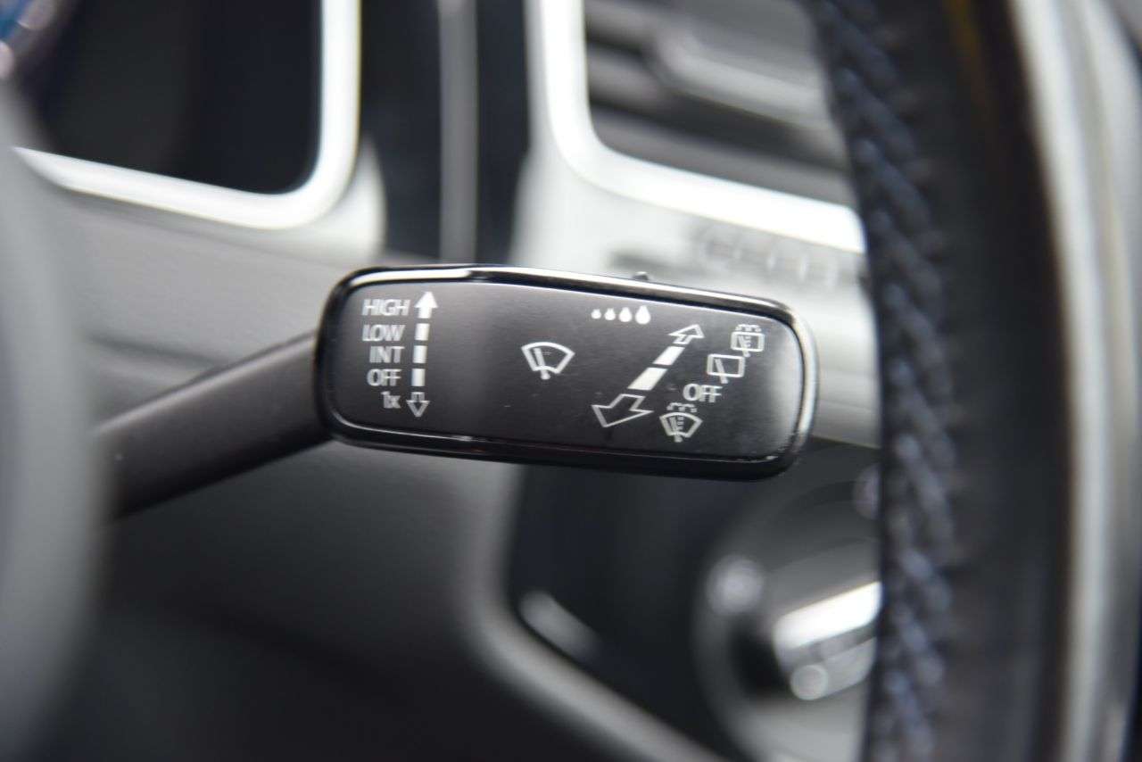 2020 VOLKSWAGEN GOLF 2020 VOLKSWAGEN GOLF