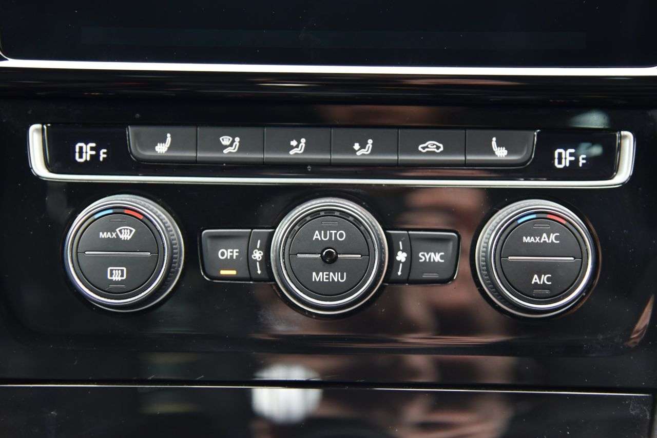 2020 VOLKSWAGEN GOLF 2020 VOLKSWAGEN GOLF