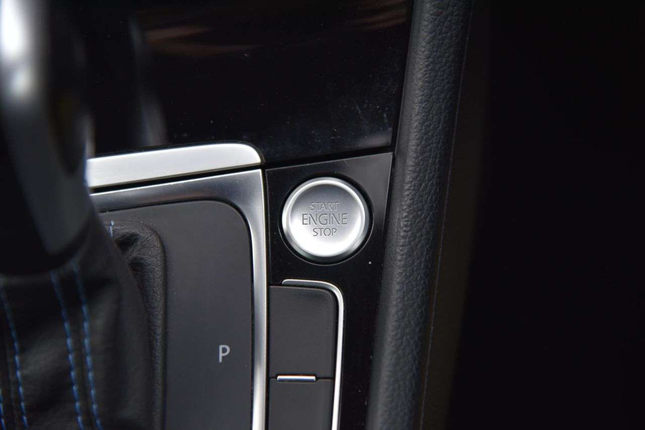 2020 VOLKSWAGEN GOLF 2020 VOLKSWAGEN GOLF