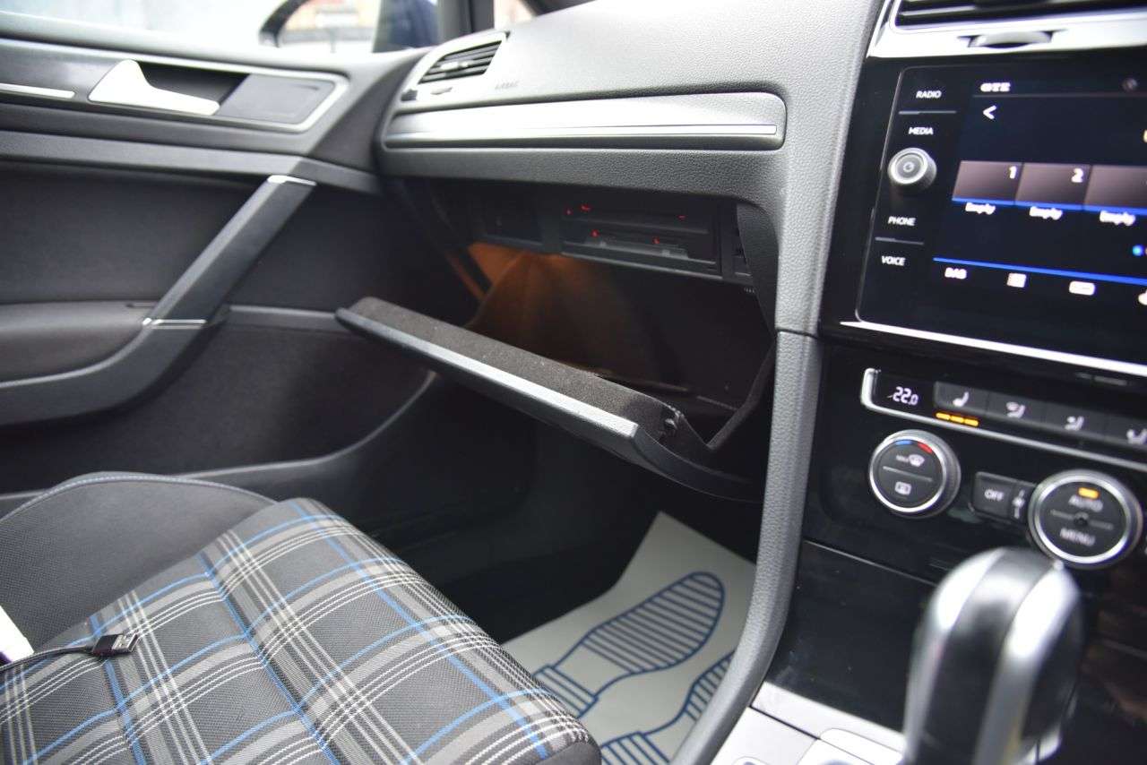 2020 VOLKSWAGEN GOLF 2020 VOLKSWAGEN GOLF