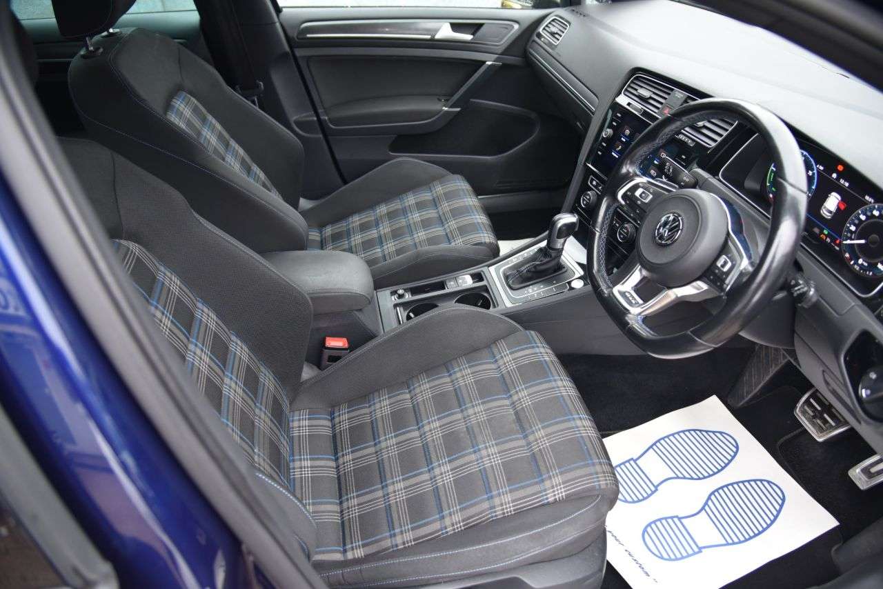 2020 VOLKSWAGEN GOLF 2020 VOLKSWAGEN GOLF