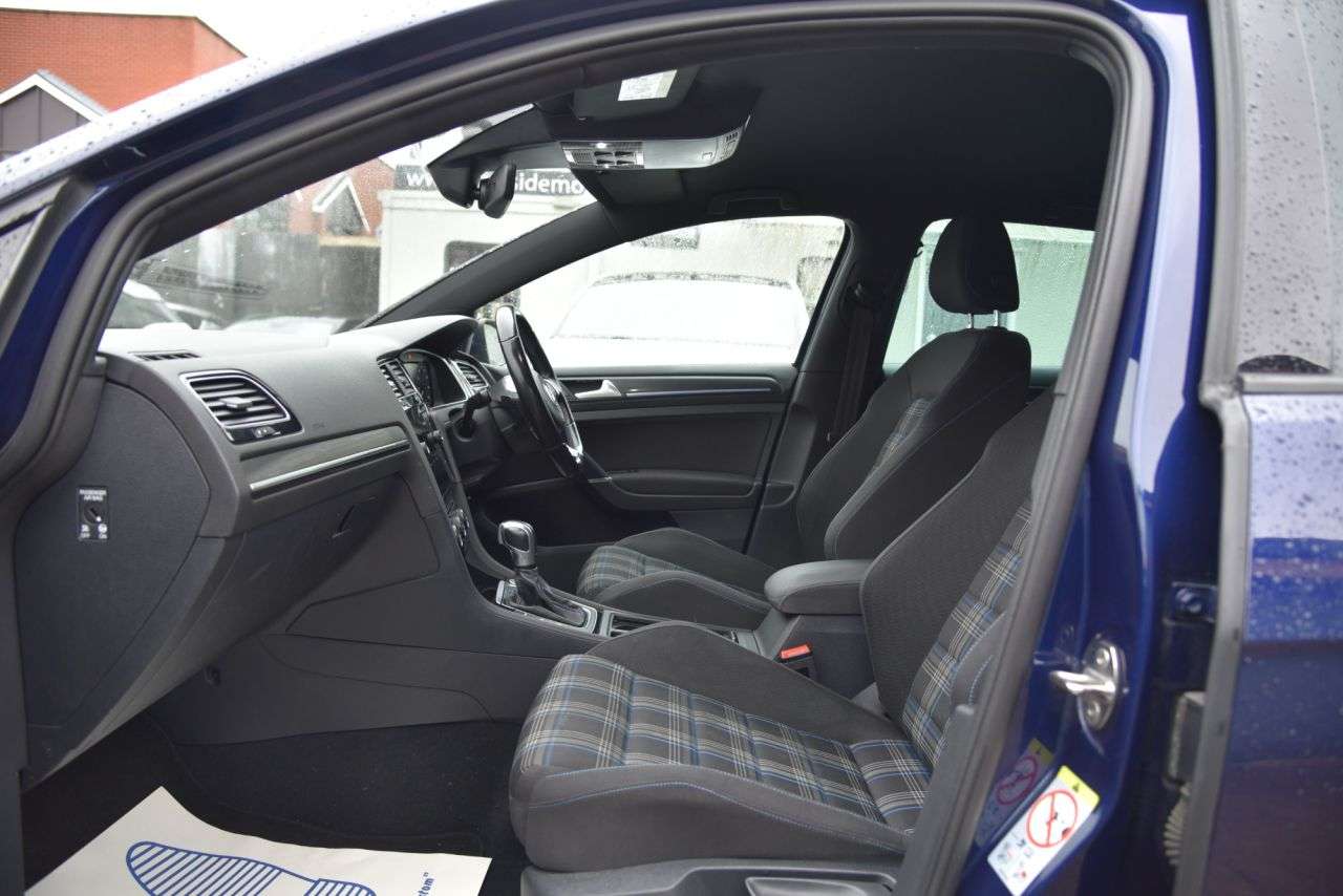 2020 VOLKSWAGEN GOLF 2020 VOLKSWAGEN GOLF