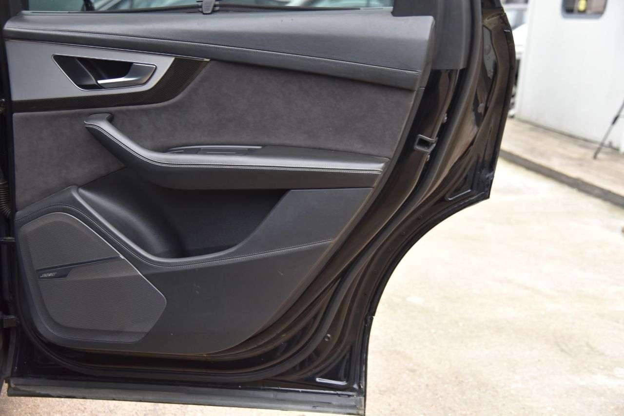 2018 AUDI SQ7 2018 AUDI SQ7