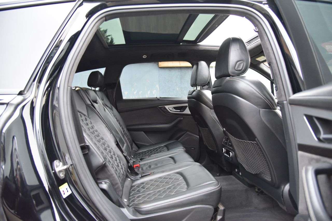 2018 AUDI SQ7 2018 AUDI SQ7