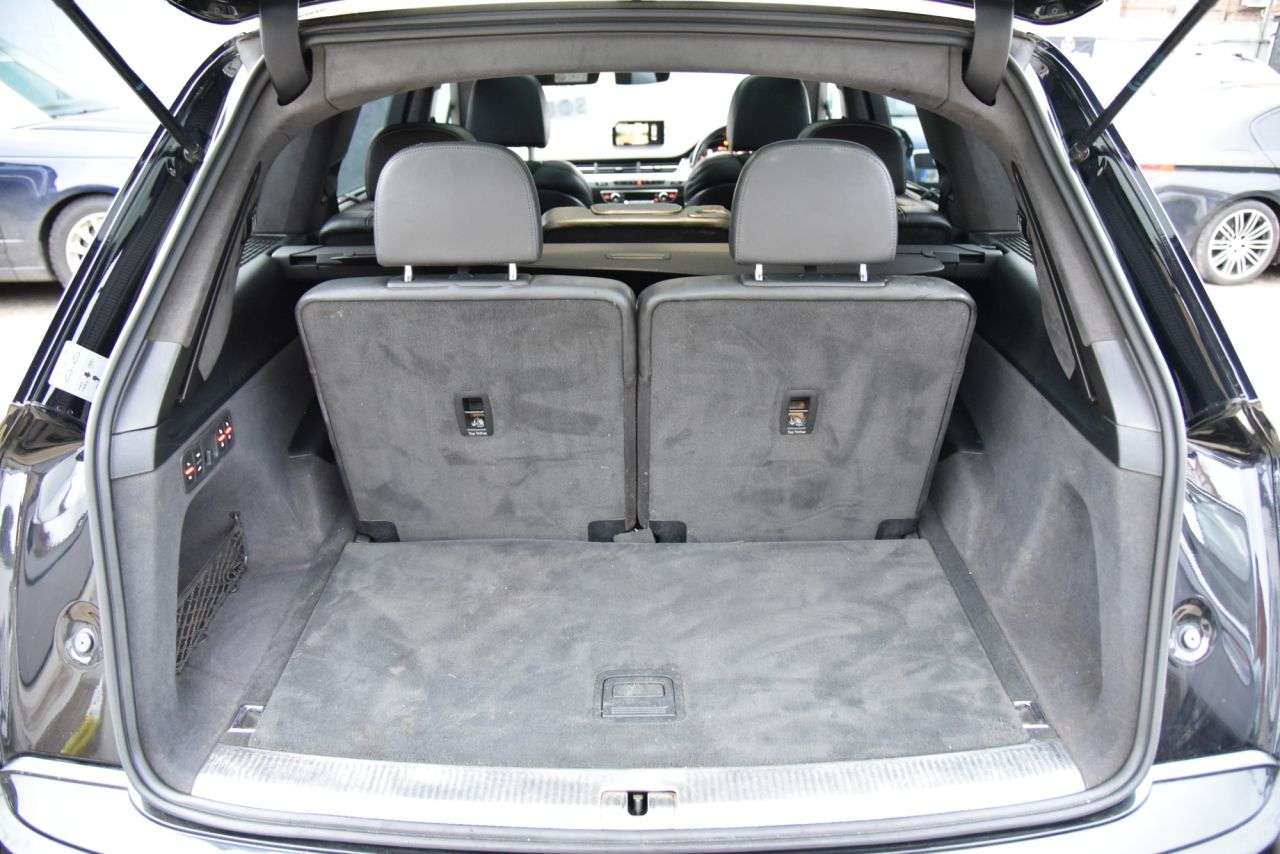 2018 AUDI SQ7 2018 AUDI SQ7