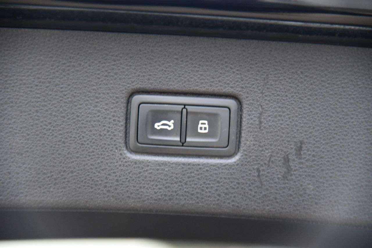 2018 AUDI SQ7 2018 AUDI SQ7