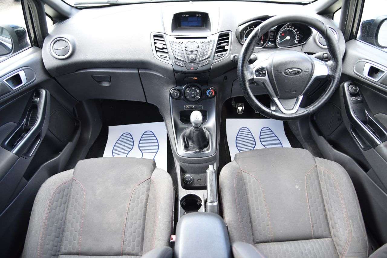 A 2017 FORD FIESTA 1.0T EcoBoost ST-Line Hatchback 3dr Petrol Manual Euro 6 (s/s) (125 ps) 2 F A 2017 FORD FIESTA 1.0T EcoBoost ST-Line Hatchback 3dr Petrol Manual Euro 6 (s/s) (125 ps) 2 F