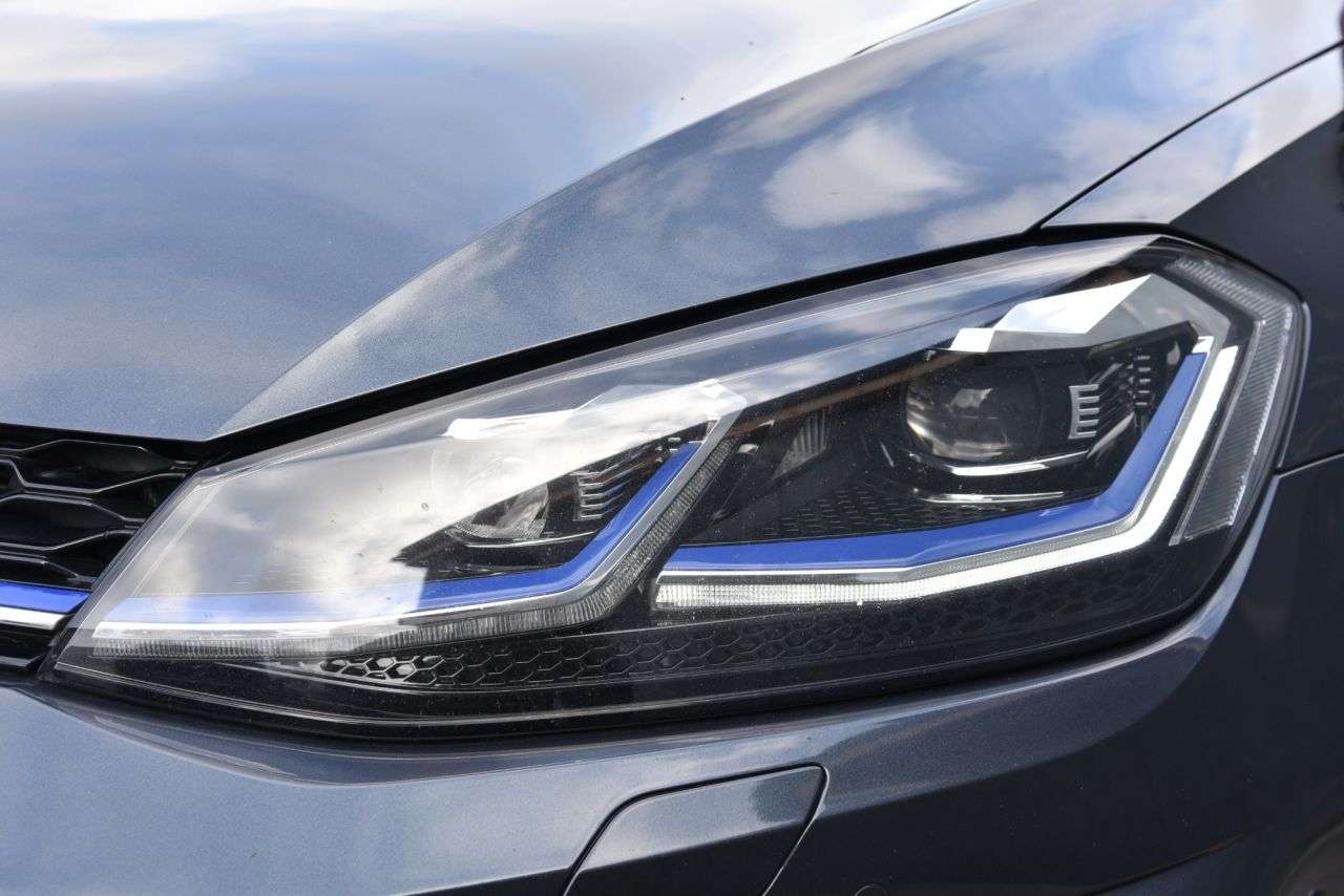 2017 VOLKSWAGEN GOLF 2017 VOLKSWAGEN GOLF