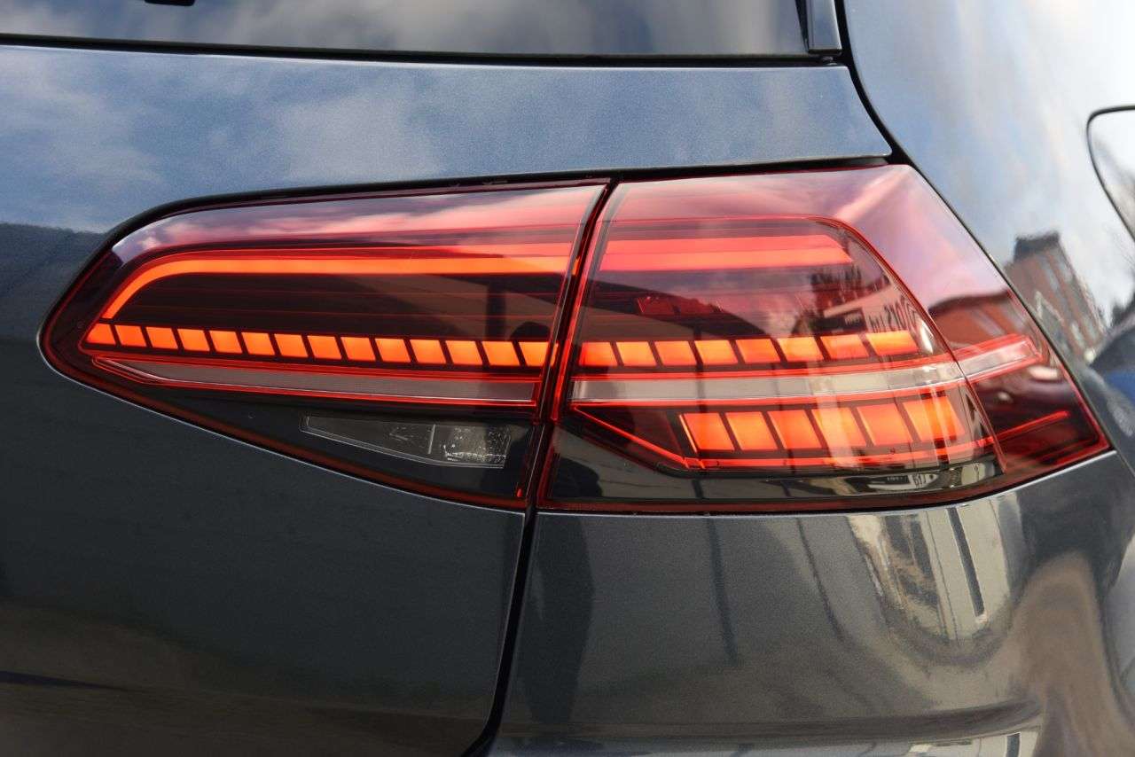 2017 VOLKSWAGEN GOLF 2017 VOLKSWAGEN GOLF