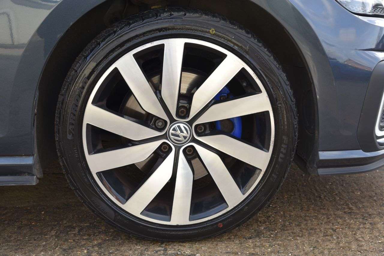 2017 VOLKSWAGEN GOLF 2017 VOLKSWAGEN GOLF