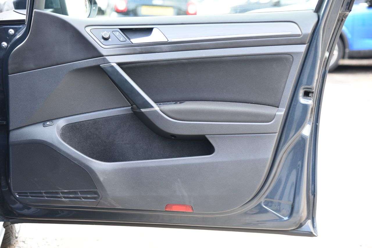 2017 VOLKSWAGEN GOLF 2017 VOLKSWAGEN GOLF