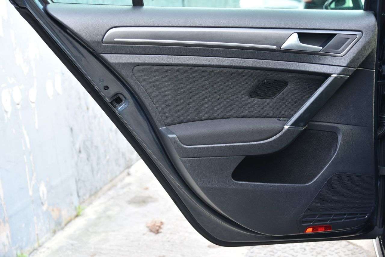 2017 VOLKSWAGEN GOLF 2017 VOLKSWAGEN GOLF