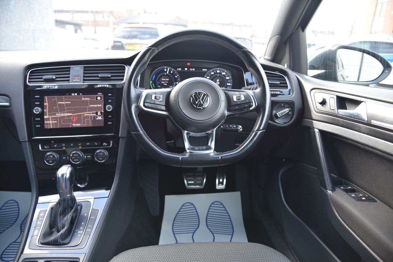 2017 VOLKSWAGEN GOLF 2017 VOLKSWAGEN GOLF