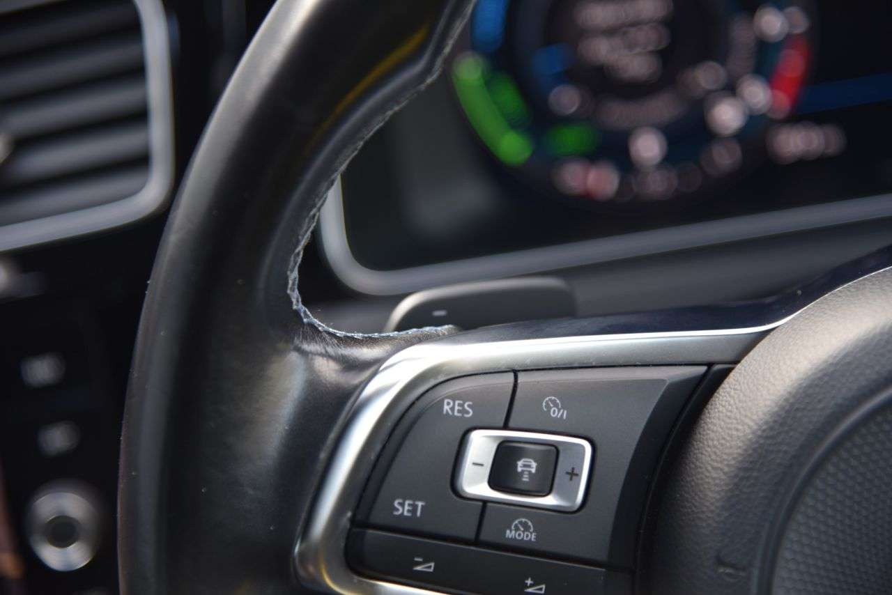 2017 VOLKSWAGEN GOLF 2017 VOLKSWAGEN GOLF