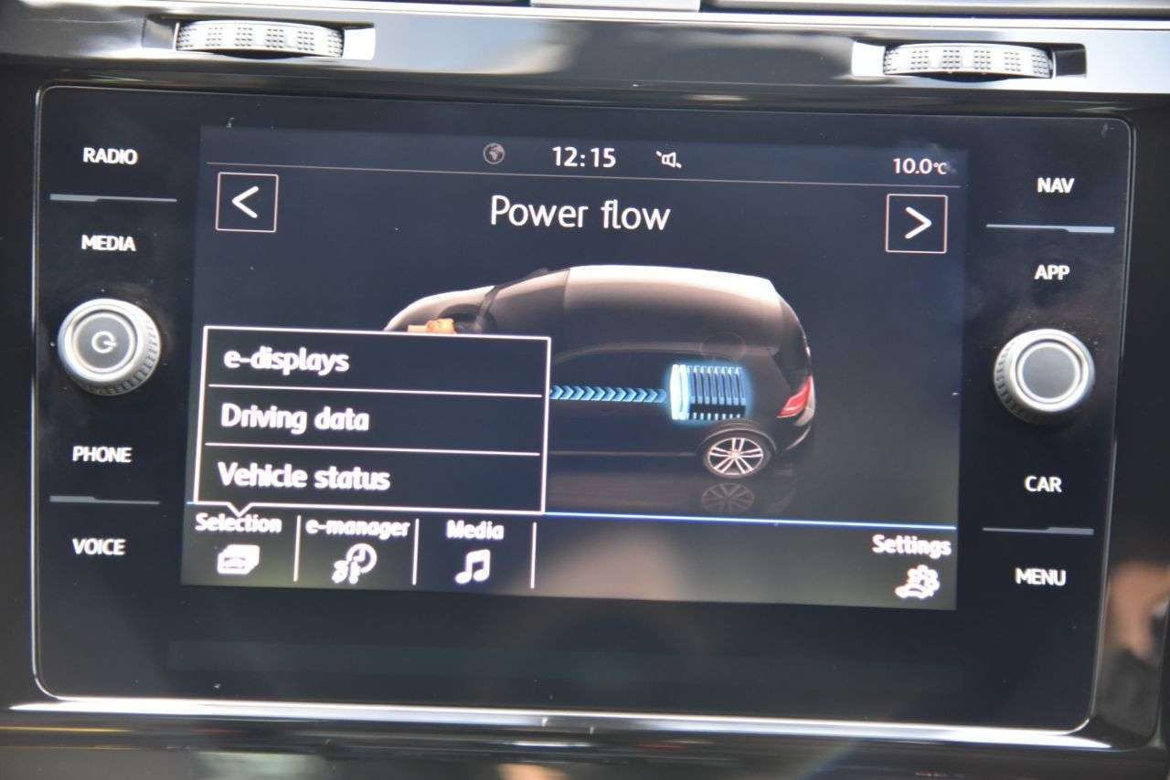 2017 VOLKSWAGEN GOLF 2017 VOLKSWAGEN GOLF