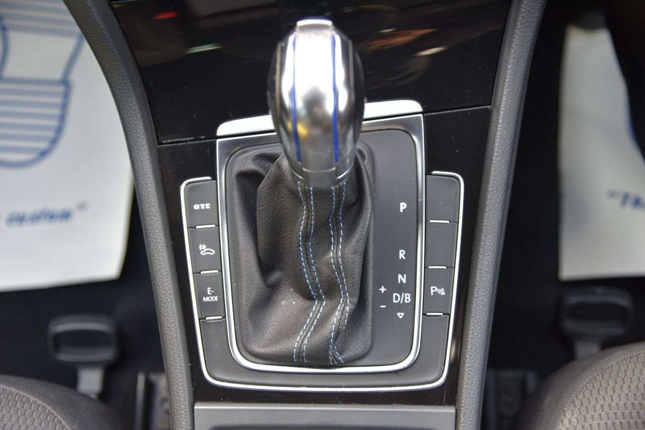 2017 VOLKSWAGEN GOLF 2017 VOLKSWAGEN GOLF