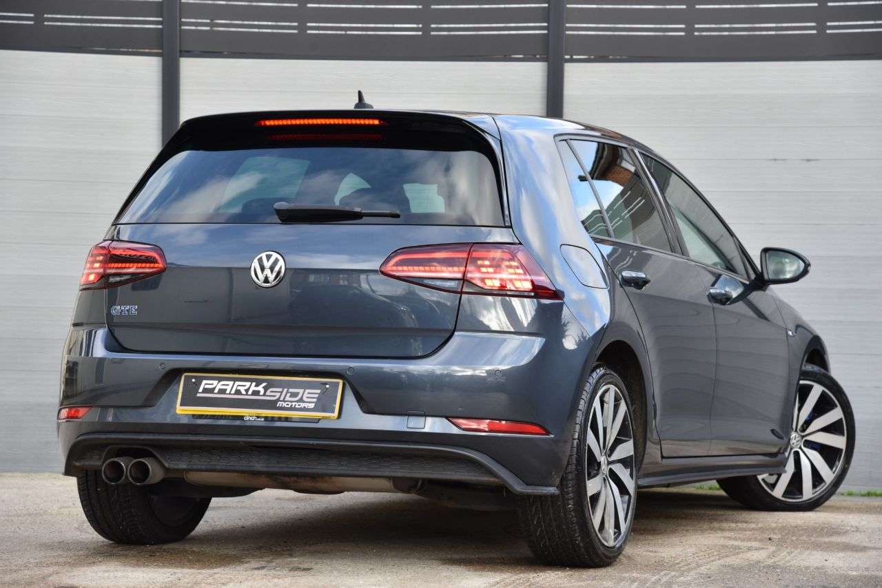 2017 VOLKSWAGEN GOLF 2017 VOLKSWAGEN GOLF