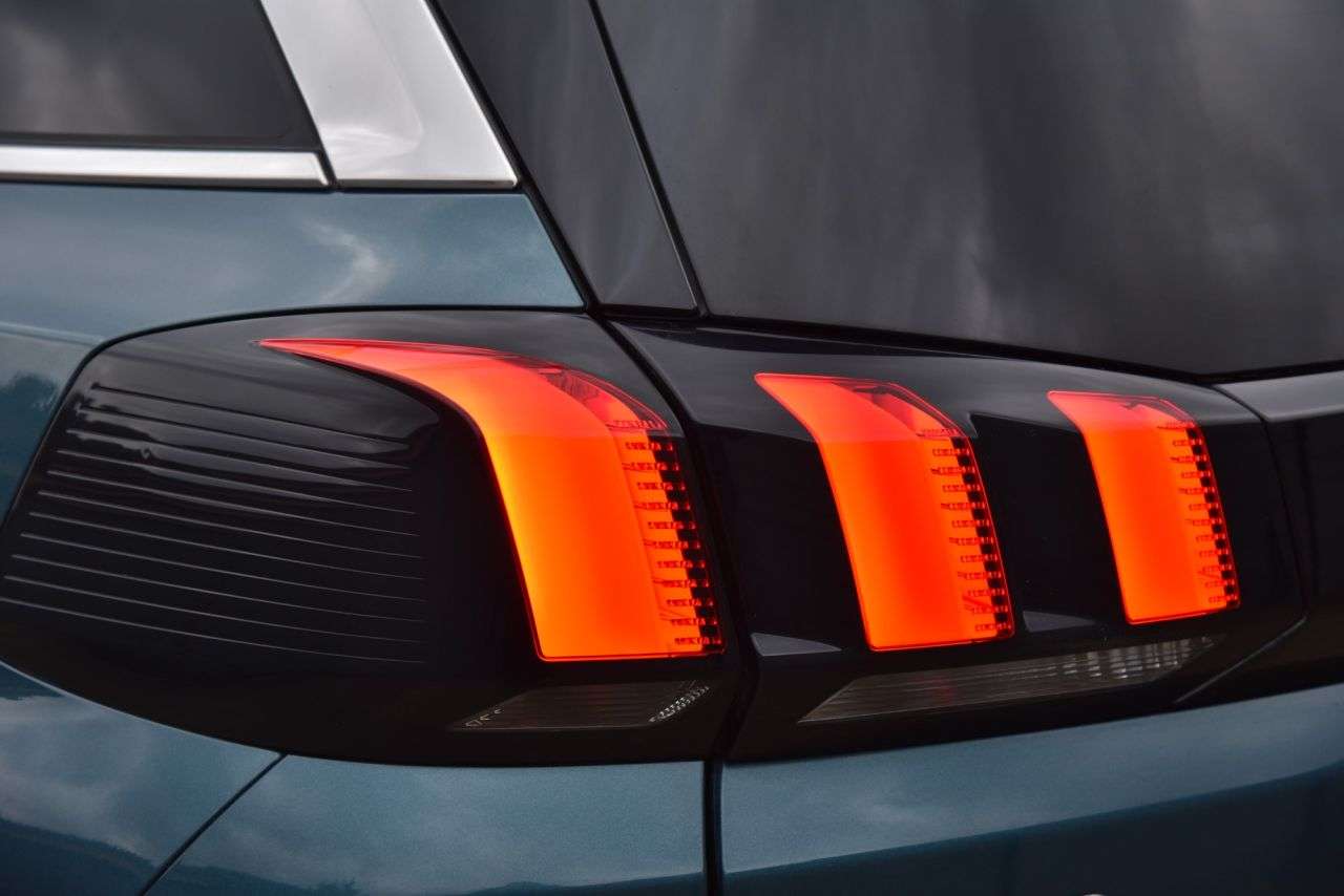 2018 PEUGEOT 5008 2018 PEUGEOT 5008