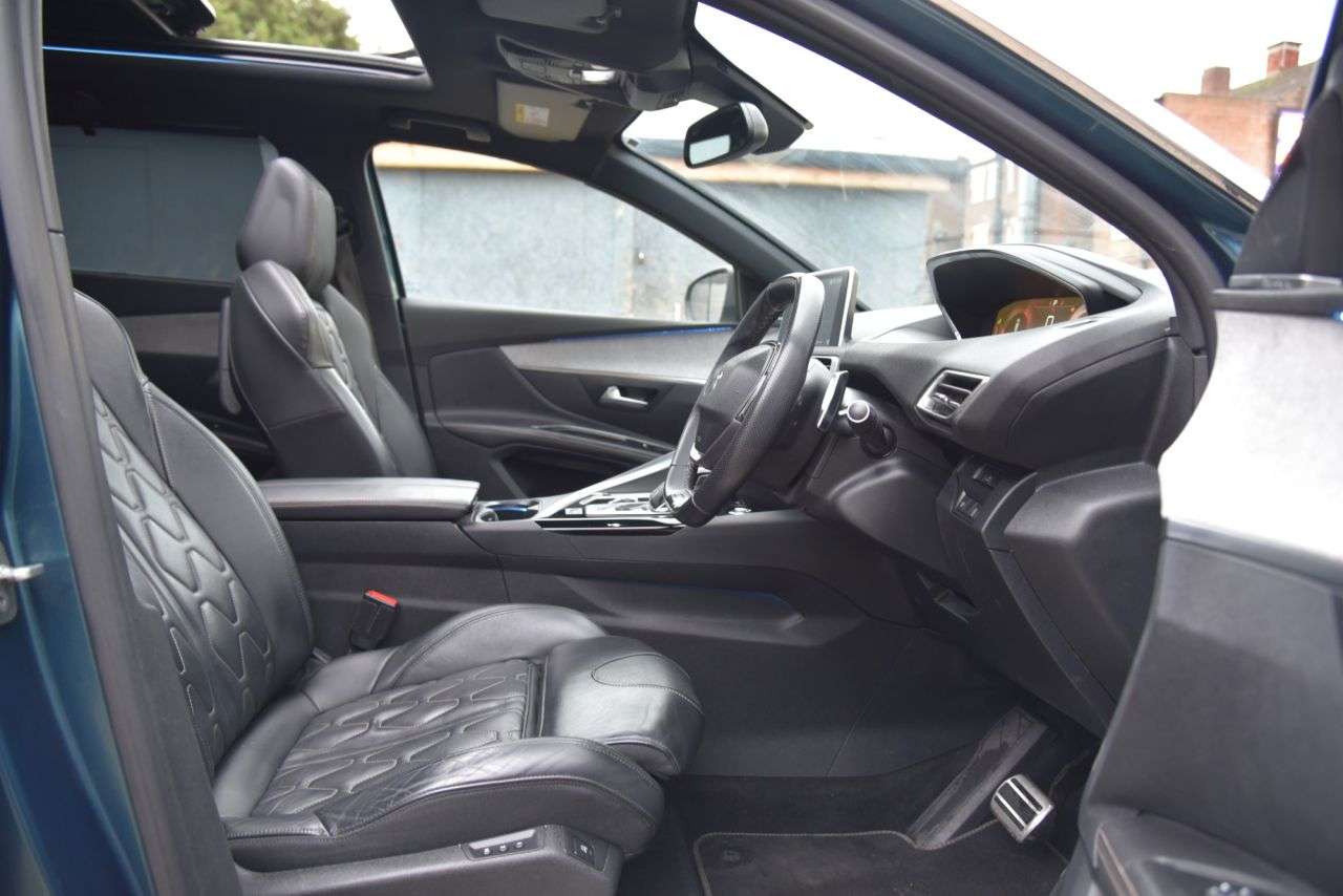 2018 PEUGEOT 5008 2018 PEUGEOT 5008