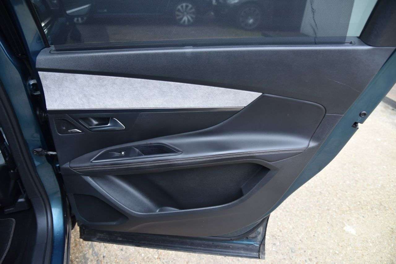 2018 PEUGEOT 5008 2018 PEUGEOT 5008