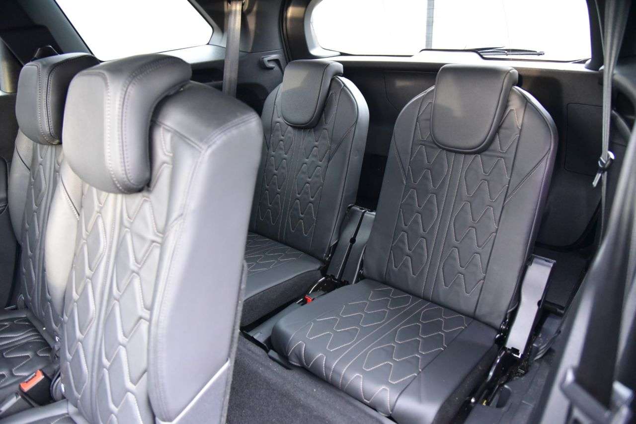 2018 PEUGEOT 5008 2018 PEUGEOT 5008