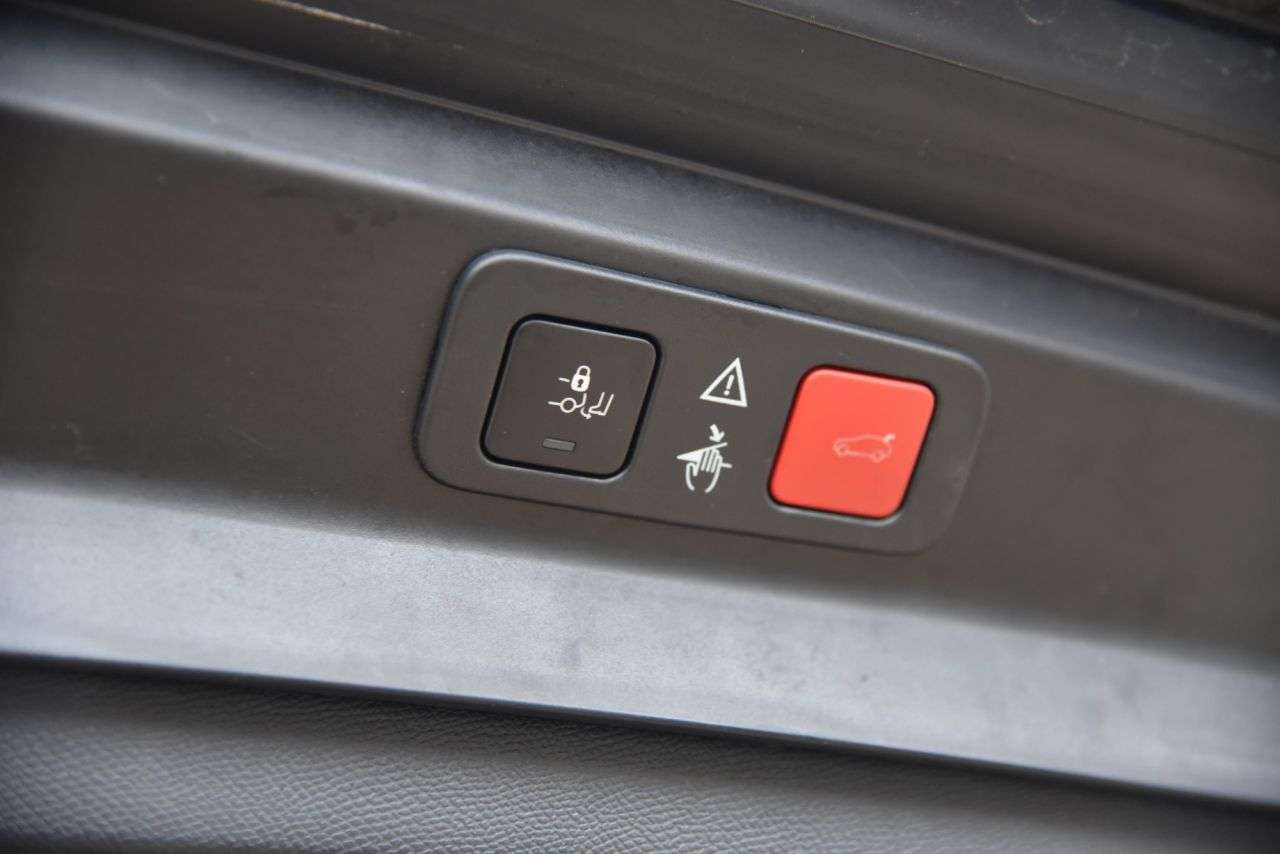 2018 PEUGEOT 5008 2018 PEUGEOT 5008