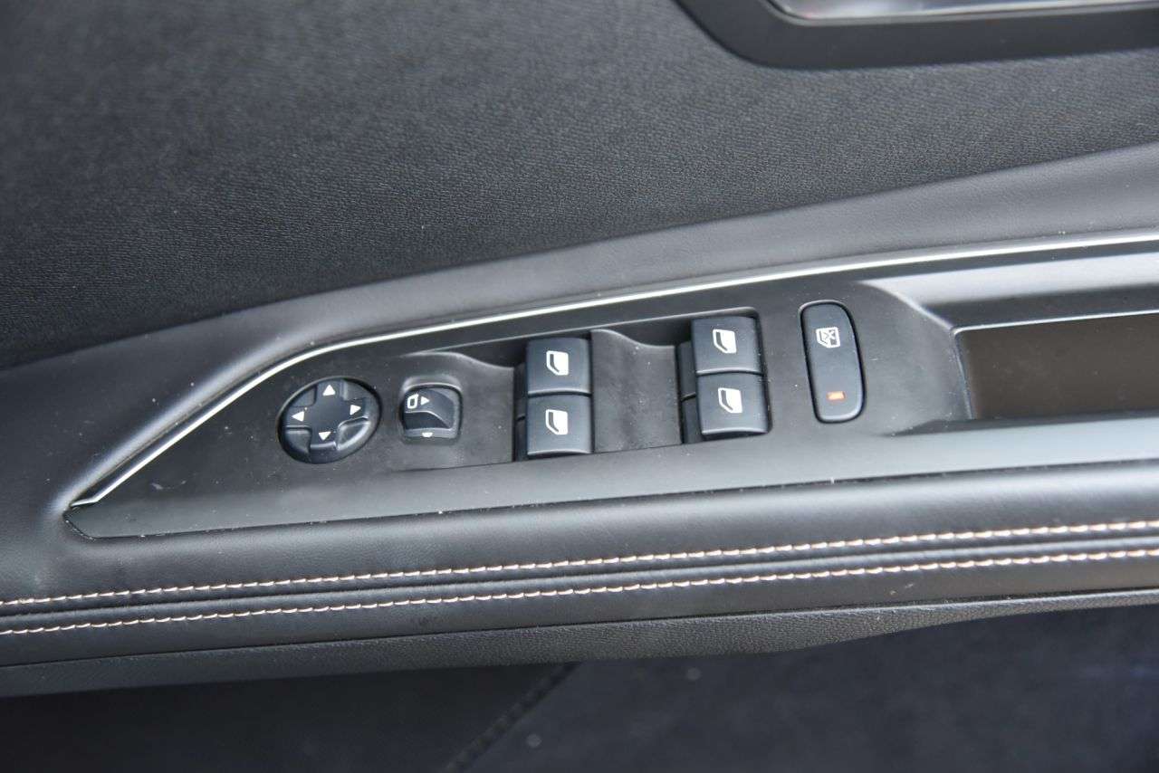 2018 PEUGEOT 5008 2018 PEUGEOT 5008