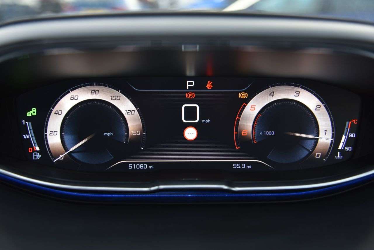 2018 PEUGEOT 5008 2018 PEUGEOT 5008