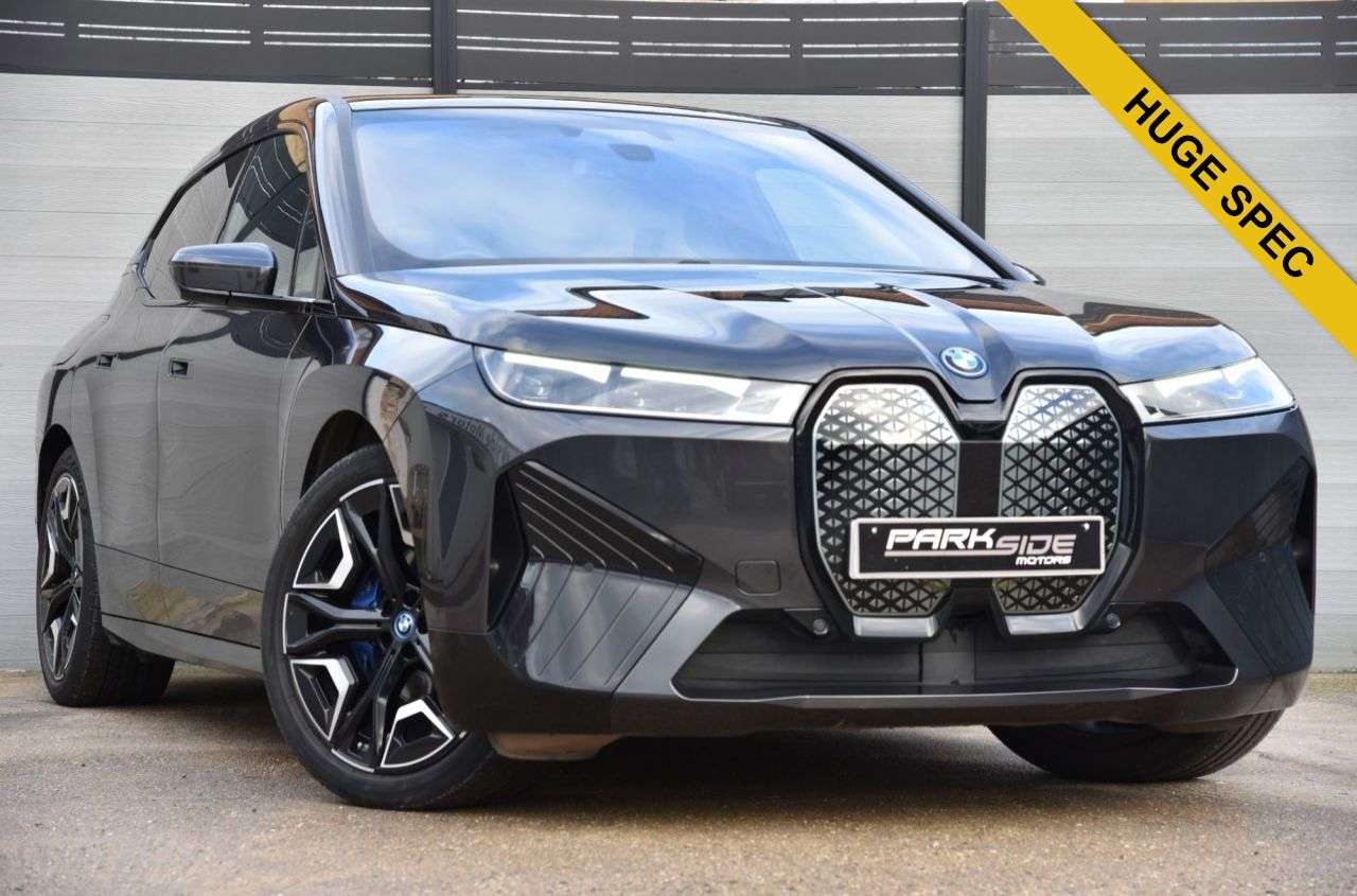 A 2021 BMW IX 40 76.6kWh M Sport SUV 5dr Electric Auto xDrive (326 ps) WHITE LEATHER |COM A 2021 BMW IX 40 76.6kWh M Sport SUV 5dr Electric Auto xDrive (326 ps) WHITE LEATHER |COM