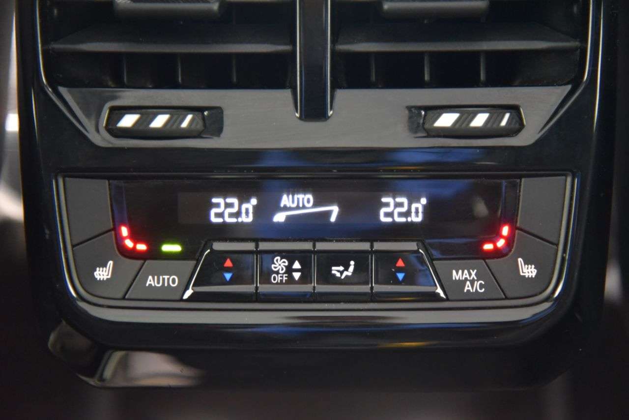 2022 BMW IX 2022 BMW IX