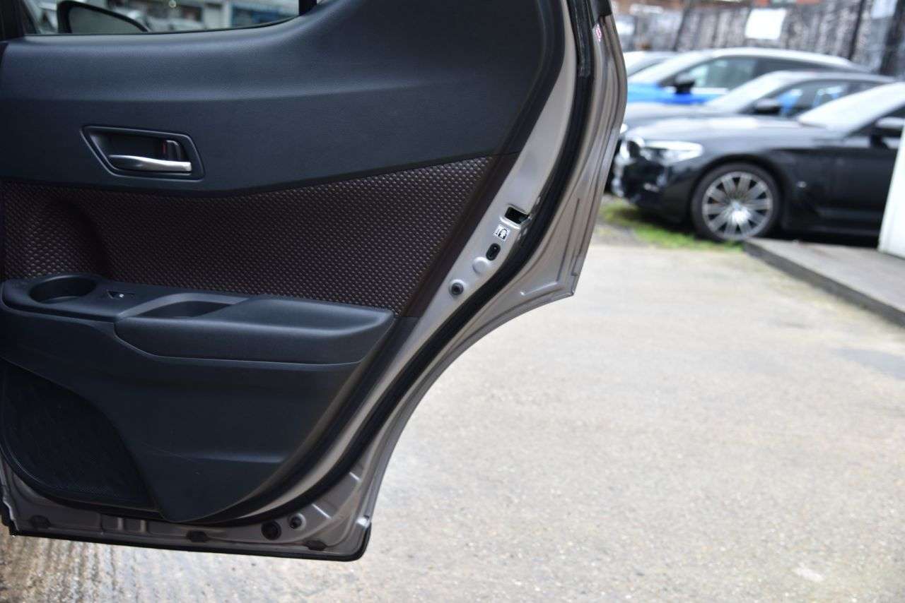 2018 TOYOTA C-HR 2018 TOYOTA C-HR